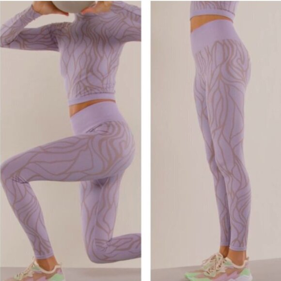 Fabletics High-Waisted Seamless Legging NWT - Picture 1 of 6